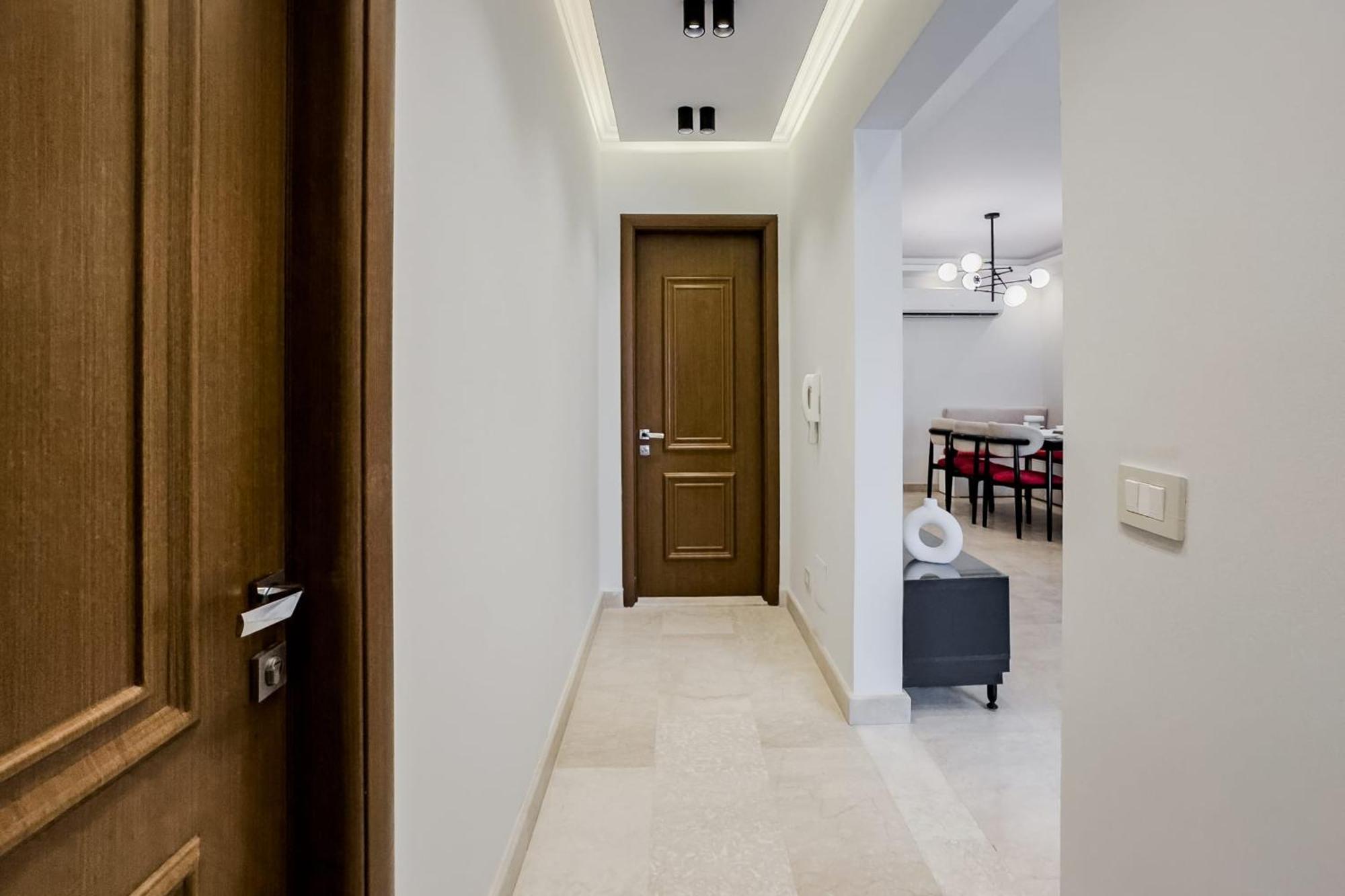 Ample & Artistic 2bdr 5 Min To Cai Airport * Cairo