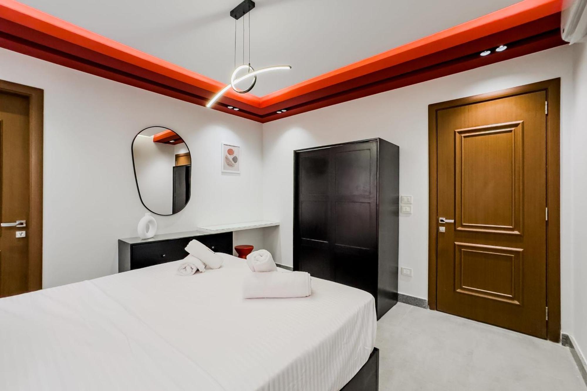 Apartment Ample & Artistic 2bdr 5 Min To Cai Airport *
