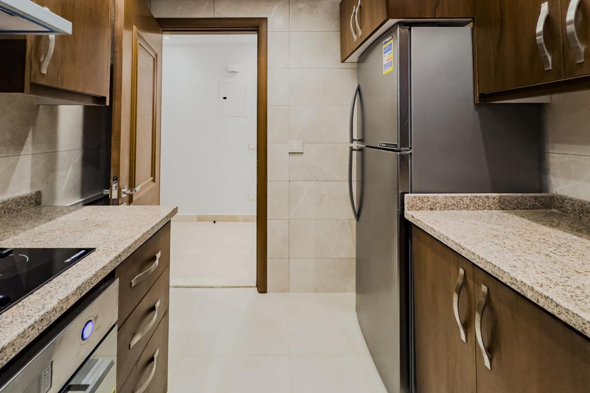 Ample & Artistic 2bdr 5 Min To Cai Airport Apartment Cairo