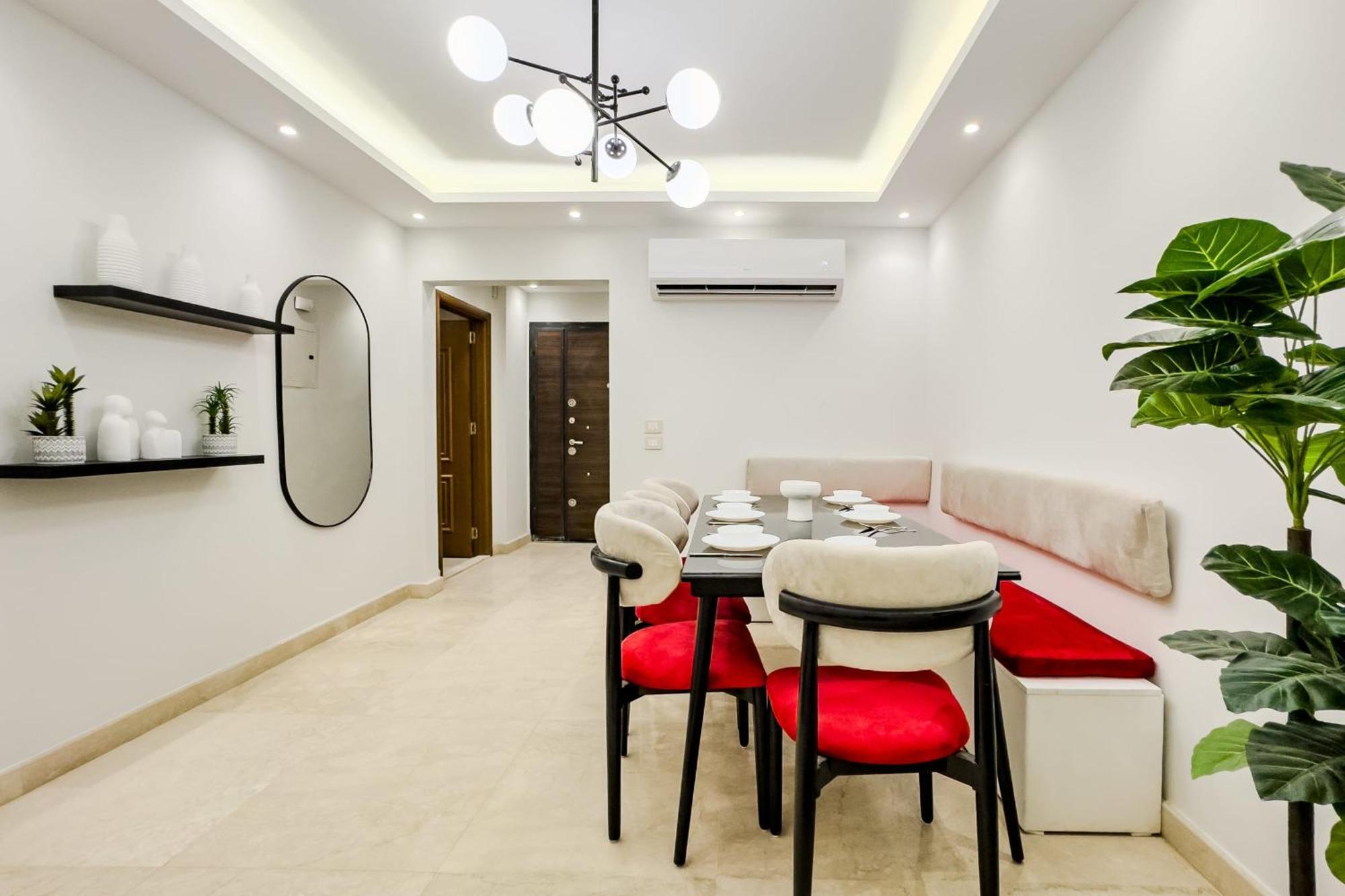 Ample & Artistic 2bdr 5 Min To Cai Airport Appartement Caïro