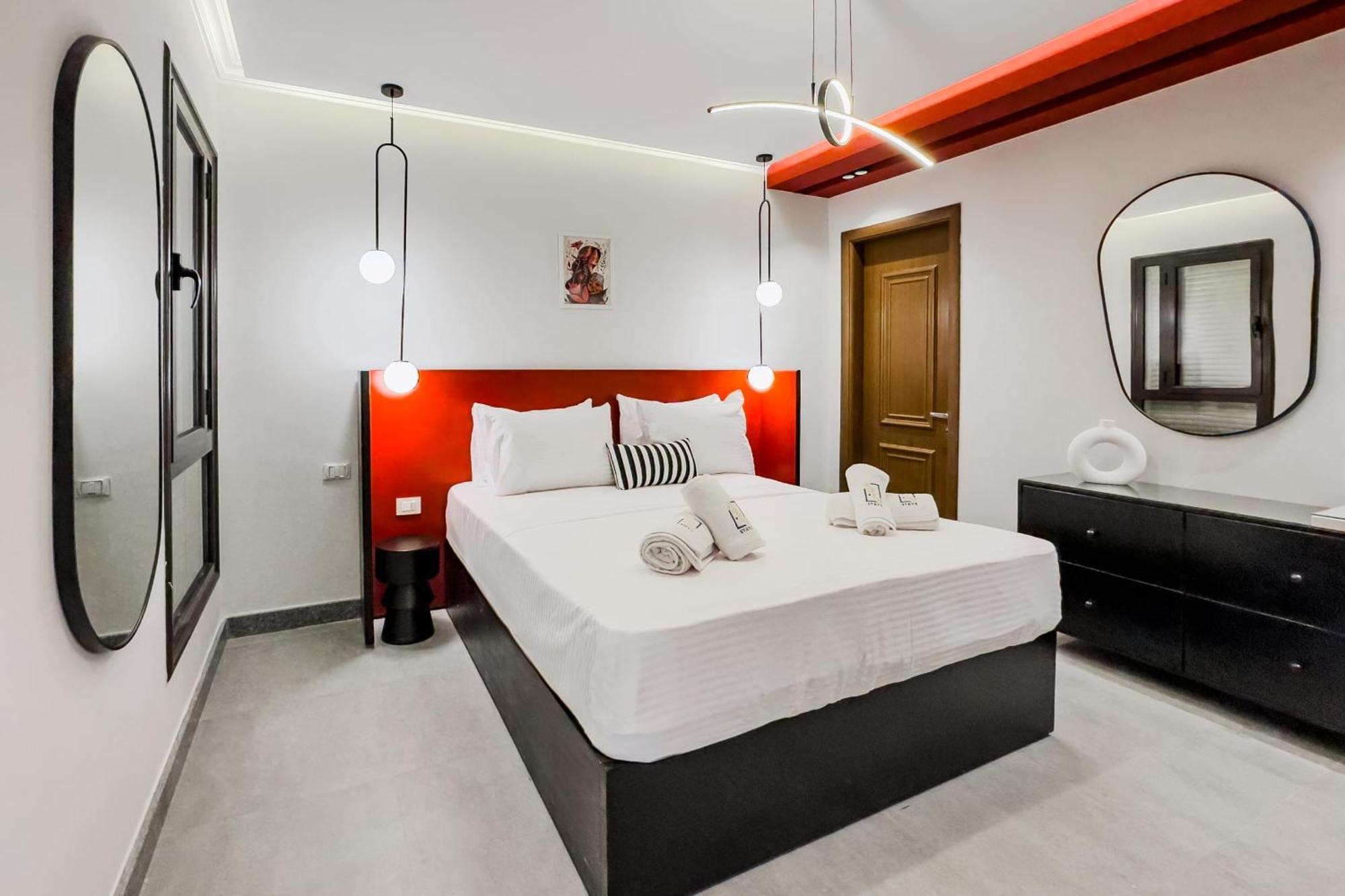 Ample & Artistic 2bdr 5 Min To Cai Airport Appartement